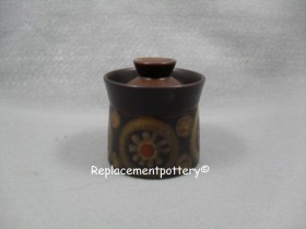 Arabesque Covered Pot / Sugar Bowl