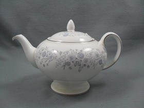 Belle Fleur Tea Pot