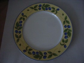 Blackberries Dinner Plate