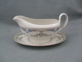 Curzon Gravy Boat & Stand