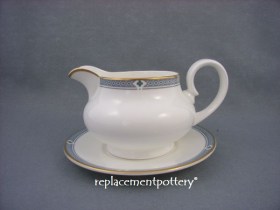 Felsham Sauce Jug & Stand