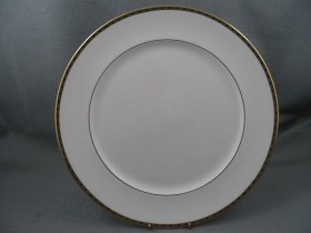 Pemberton Charger Plate