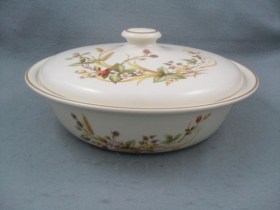 Harvest Shallow  Casserole / Serving Dish