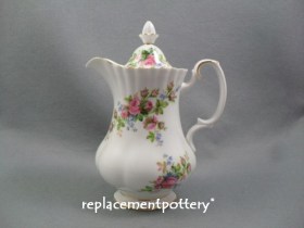 Moss Rose Hot Water Jug 1.5 pint
