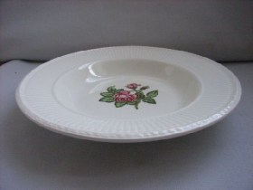 Moss Rose Rimmed Bowl
