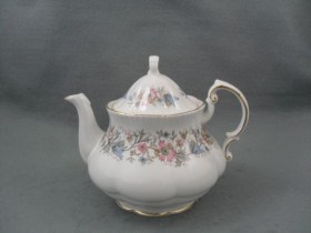 Meadowvale Small teapot