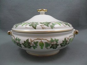 Santa Clara Tureen / Covered Vegetable Dish