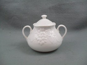 Strawberry & Vine Sugar Box