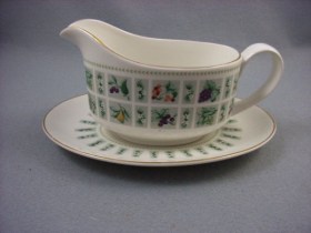 Tapestry Gravy Boat & Stand