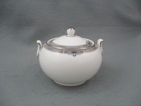 Amherst Covered Sugar Bowl - Squat
