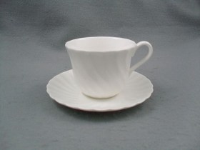 Candlelight Cup & Saucer