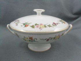 Mirabelle Tureen